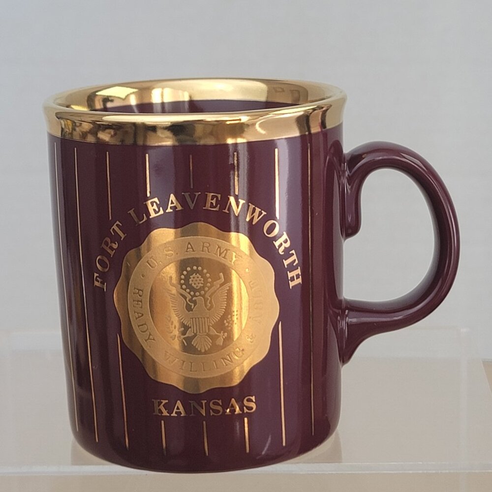 Vintage Fort Leavenworth Kansas U.S. Army Souvenir Ceramic Coffee Mug 10 oz